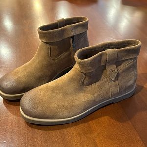 Brand New - UGG Josefene Cuff women’s boots - size 10